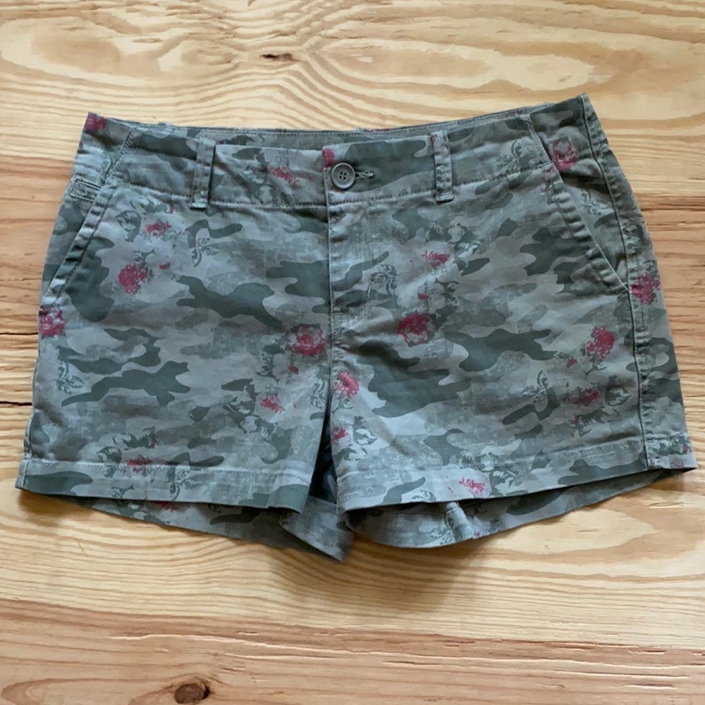 Maurice’s nautical floral shorts size 7/8